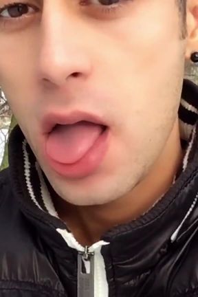 Cum Play on Tongue and Swallowing Load From Cruiser