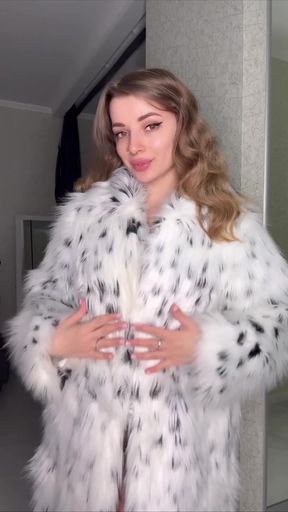 OnlyFans subscriber exclusive - naughty side revealed