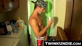 TwinkUndie.com - Kelly Cooper's perfect undie jerk off and powerful cumshot