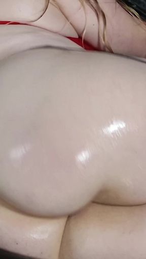 Butt Plugged, Oiled up & Twerking on a Dildo Ride