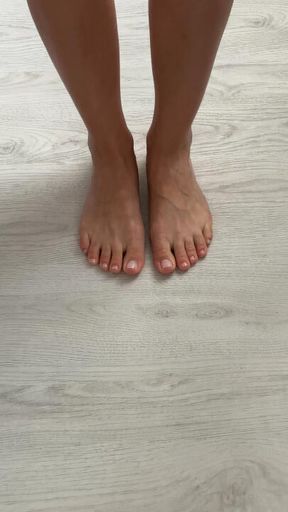 Do you want to lick every one of my toes?👅
