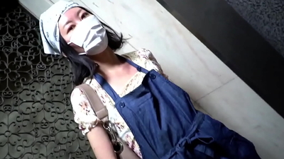 Married woman enjoys sex with her sex friend during work break!!