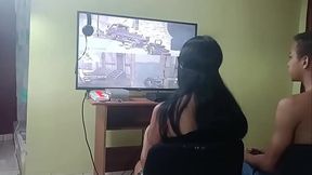 I play with my girlfriend who lost and ended up giving me good feelings