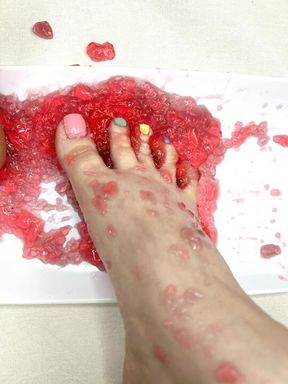 Cute size 4’s squashing jelly