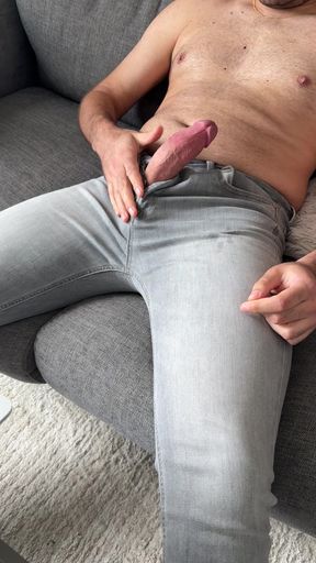 Rubbing my bulge in jeans &amp; cumming on myself