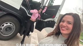 PORNO R&Eacute_ALIT&Eacute_ - Deux Filles voyagent sur les aires d'_autoroutes pour pomper et vider les couilles des routiers