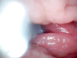 1st time: An endoscope discloses the G-spot up close – out of mounting!