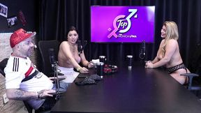 colocando a loira de 4 e tirando sua calcinha, ficando pelada - bruna ferraz