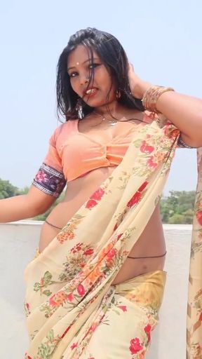 Desi woman in hotel real audio and real intense whole romantic mood happy ending   Clip 1