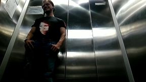 pegaram o casal transando no elevador