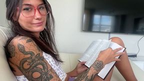 Little Bookworm Step Sister Gives Up Her Pussy Charolette Mae Household Fantasy Scott Stark