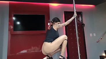 A QweenSG foi minha sobremesa depois da festa e jantar!