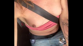 Retour de festival en topless sur la route