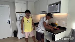 cliente casado quis dar pro motoqueiro