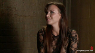 Alysa Gap e Bobbi Starr recebem grossas ejaculações anais de Mark Davis