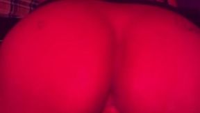 Linda noche con una culona en mi casa (Nubiles)