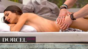 ”Ass Pumping tentation around the pool with Candie Luciani”