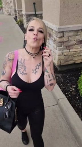 KandyxB smokes after gym workout
