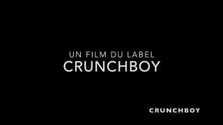 Házi készítésű, bareback dugás: francia amatőrök, Jess Royan és Koby Lewis, nagy faszokat szabadítanak fel mélytorok és orgazmus céljából.