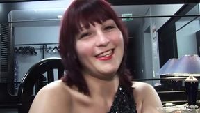 Mature Tanja goes deepthroating
