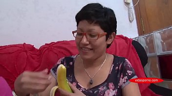 Davinia Star se como 2 platanos y una polla para vidas porno