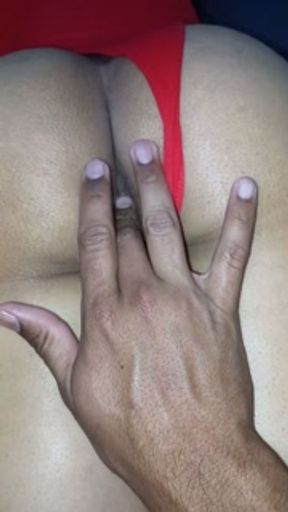 Rico masaje culo divino el de esta hermosa chica