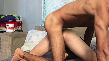 FILMEI MEU CUNHANDO, DEU PARA O PIROCUDO NO SIGILO.