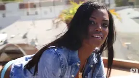 Sizzling Ebony Temptress Danielle Nicole Gets Naked Behind Glass Walls