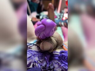 Sella d'Or playin with her clitty