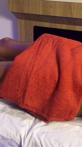 Leyne Rodriguez: Hot Latina Wear Massage Uniform For A Wild Happy Ending Climax   Clip 2