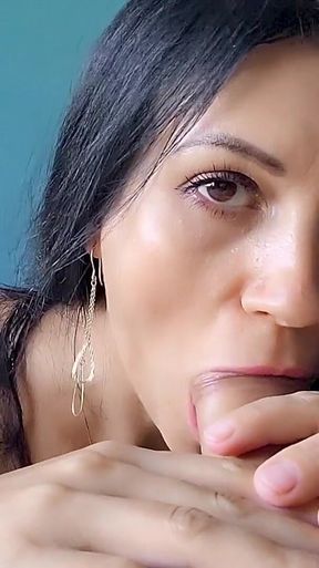 I Sucked a Big and Thick Dick and Took a Portion of Hot Cum in My Mouth