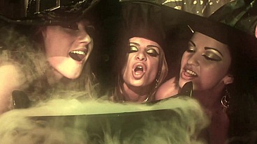 Lords Fuck Bitches In Macbath Act 1
