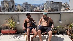 comi o porteiro do predio na cobertura do vizinho