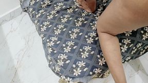 Desi Neighbour Bhabhi First Time Cheating Her Husband