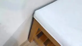 El masajista pervertido aceita y se folla a su clienta Caro Gomezz en todas las posiciones