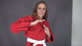 TYLEE EARNS HER YELLOW BELT (wmv 1080)