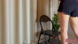 A slender milf is going off the deep end. Mature beauty came to a porn casting./ Elly Real