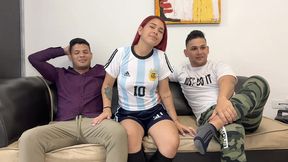 mi novio pierde la apuesta con su amigo en el partido de futbol y tuve que ser follada como puta al lado de el ntr netorare