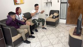 mi novio pierde la apuesta con su amigo en el partido de futbol y tuve que ser follada como puta al lado de el ntr netorare