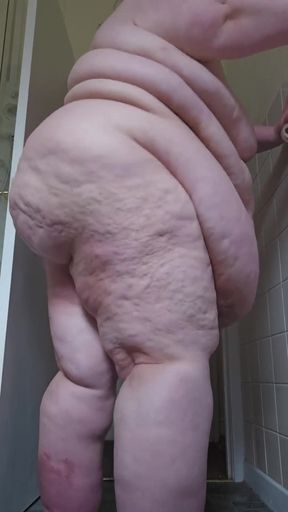 SSBBW Giant Walking Towards You