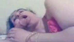 Egyptian brunette milf lady gives amazing blowjob on cam