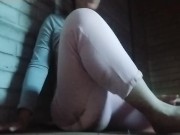 Masturbation avancée près de mes voisins travaillant sur le chantier