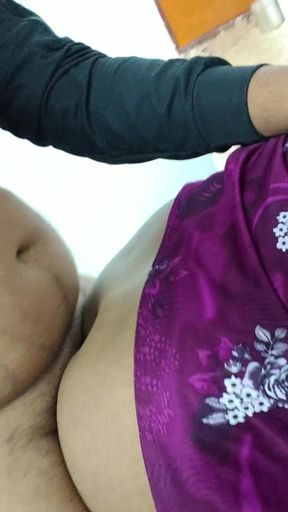 Desi bhabhi aaur padosi ladka dono sex kar rahe he - hot bhabhi romantic fuking.   Clip 1