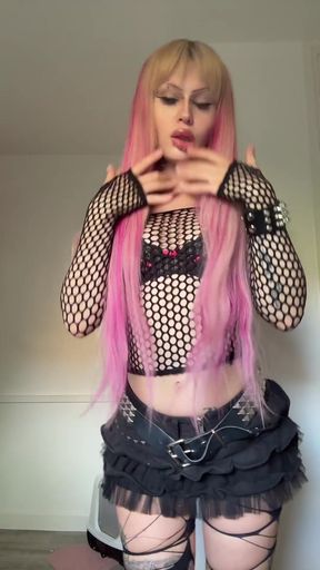 Goth babe with big ass dominates her alt fem dom long-haired partner