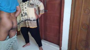 Gujarati Sexy Aunty Fucking the Bra Seller Inside the House!