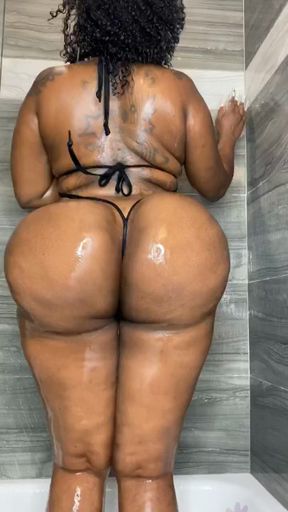 Ass Clapping in Shower