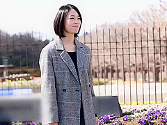 336KNB-207　超美形の奥様。単身赴任中の旦那とのSEXレスは早3年。とにかく 奥 が性感帯の欲求不満奥様のポルチオイキ必見！！ at 東京都立川市 立川駅
