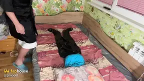 ITLE: Tranny shows off her smooth pussy while dancing