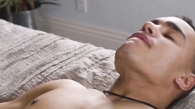 Cute bloke gets his ass stretched by his neighbor's schlong