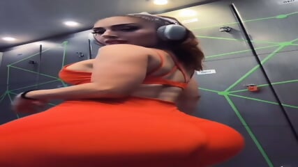 MEXICAN LATINA BIG ASS girl that got DEPORTED by I.C.E
